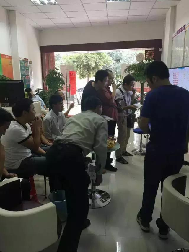 双色球多媒体擂台赛——一场彩民的视觉盛宴