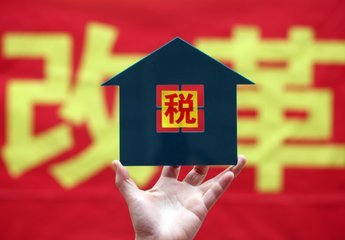 彩票500万背后的税务知识，如何正确处理巨额奖金的税收问题？——一篇关于中奖后税款计算的详细解析文章。