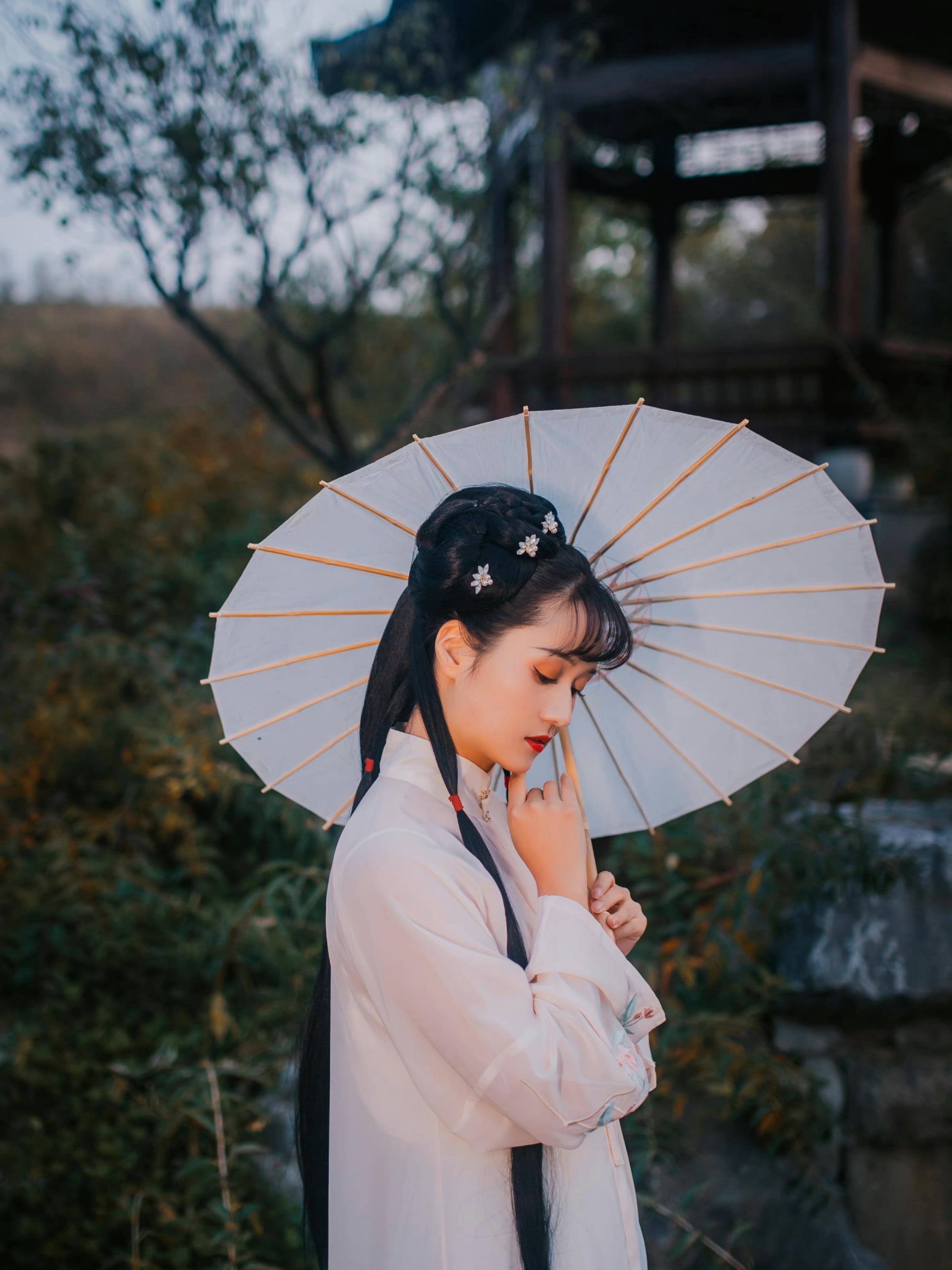 红颜GM论坛—游戏世界的魅力聚集地
引言部分（约150字）在互联网的浩瀚海洋中，有一个名为红顔 GM红颜网高端交友平台