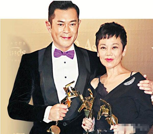 香港今期开奖结果揭晓，彩民期待惊喜时刻！带你直击最新一期彩票大奖盛况的背后故事与解析分析。香港今期开奖结果是什么92期