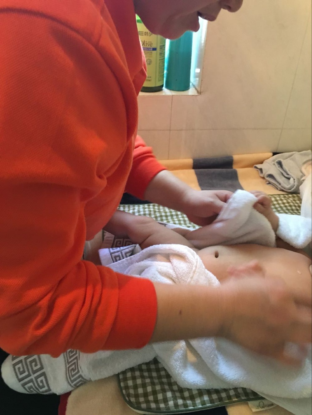 学月嫂，学习时间与学费的探讨学月嫂一般的学多长时间多少学费有没有套路